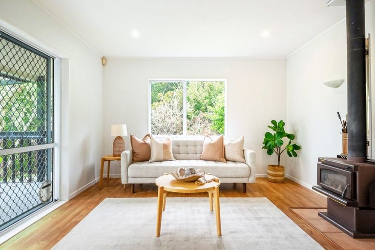 Photo of property in 2/7 Taurus Crescent, Beach Haven, Auckland, 0626