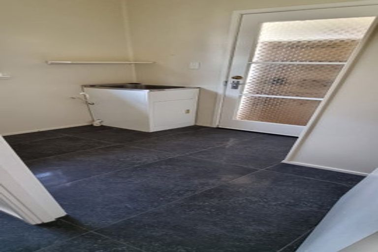 Photo of property in 27 Morton Avenue, Forrest Hill, Auckland, 0620