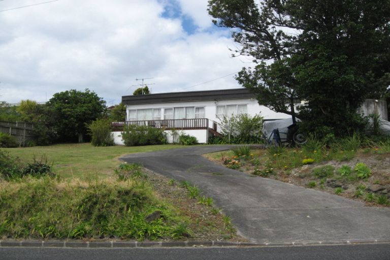 Photo of property in 11 Beach Road, Manly, Whangaparaoa, 0930