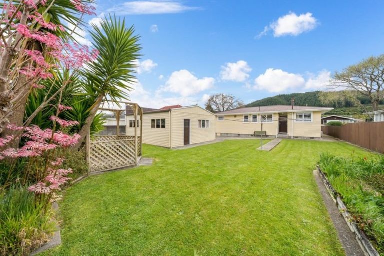 Photo of property in 21 Mcleod Street, Elderslea, Upper Hutt, 5018