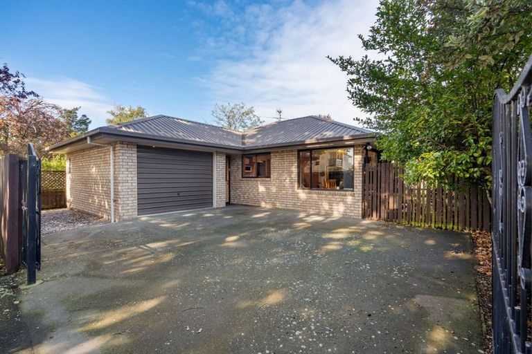 Photo of property in 2/16 James K Baxter Place, Addington, Christchurch, 8024