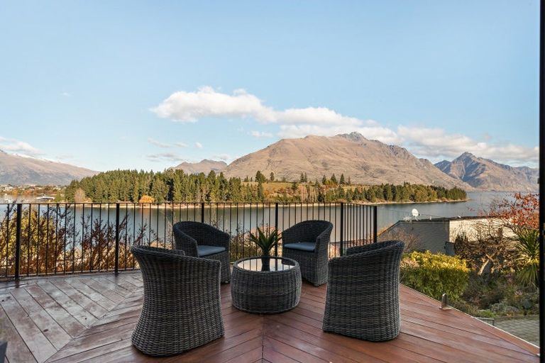 Photo of property in 17 The Terrace, Queenstown, 9300
