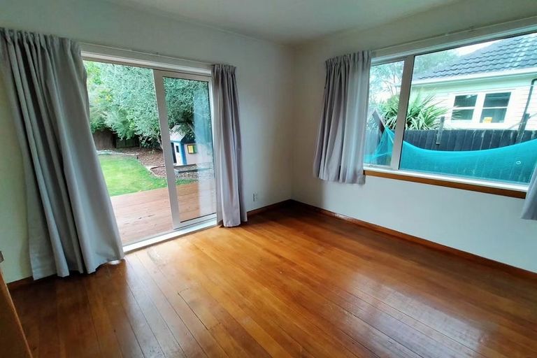Photo of property in 11 Christian Street, Bryndwr, Christchurch, 8053