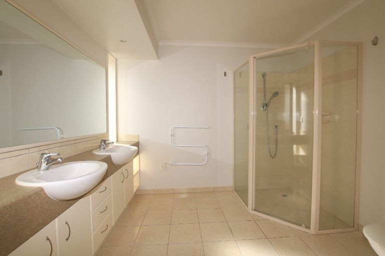 Photo of property in 174 Kyle Road, Greenhithe, Auckland, 0632