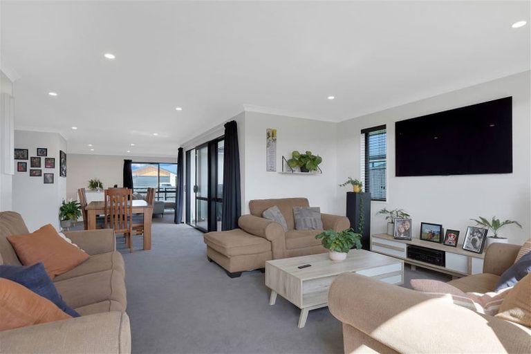 Photo of property in 10 Hapua Lane, Pegasus, 7612