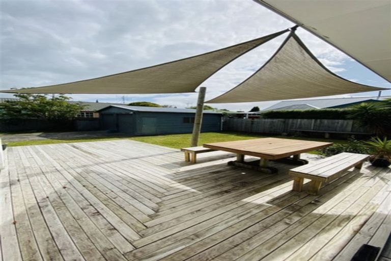 Photo of property in 5 Oak Avenue, Nawton, Hamilton, 3200