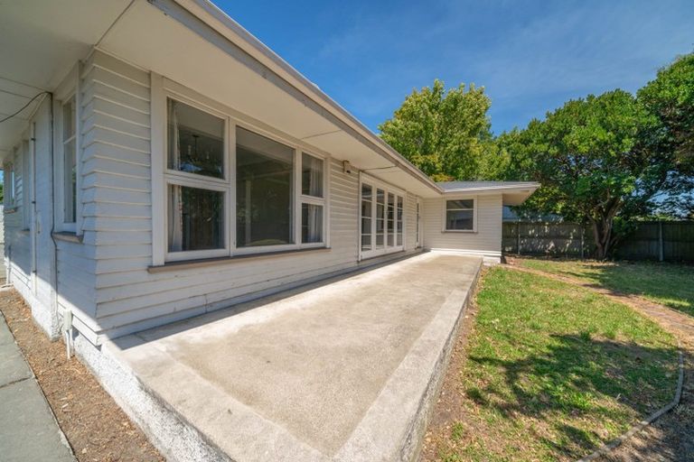 Photo of property in 2/60 Grahams Road, Burnside, Christchurch, 8041