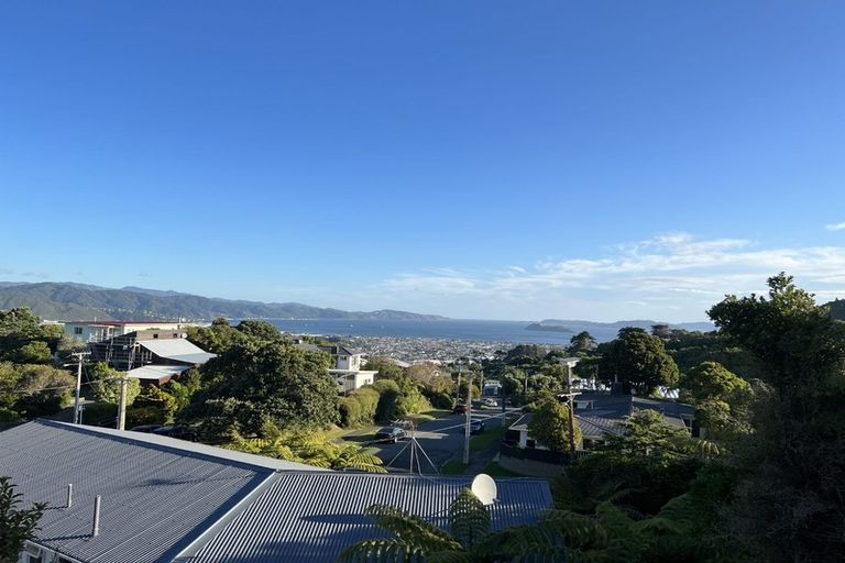 Photo of property in 12a Pekanga Road, Normandale, Lower Hutt, 5010