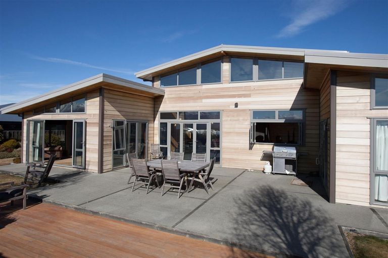 Photo of property in 6 Sams Place, Lake Tekapo, 7999