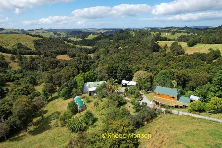 Photo of property in 318 Franklin Road, Paparoa, 0571