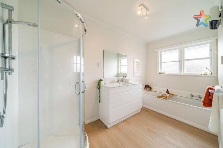 Photo of property in 17 Gordon Street, Avalon, Lower Hutt, 5011