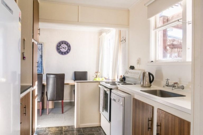 Photo of property in 25 Ruapehu Drive, Fitzherbert, Palmerston North, 4410