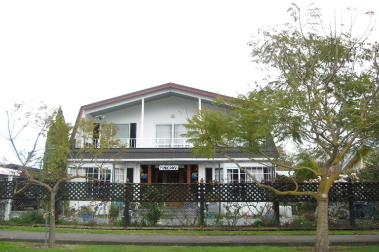 Photo of property in 5 Gow Avenue, Haumoana, 4102