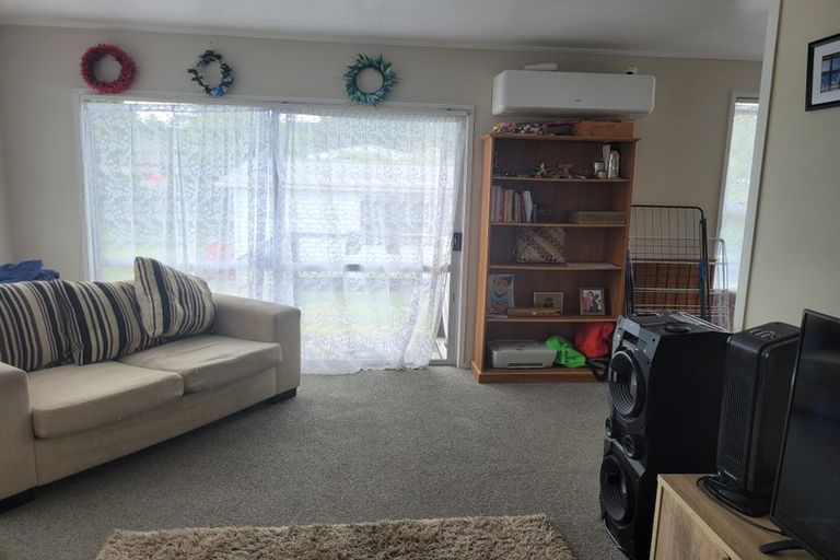 Photo of property in 6 Karina Place, Glen Eden, Auckland, 0602