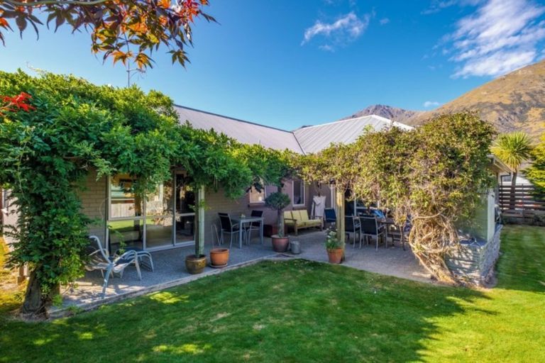Photo of property in 17 Hope Avenue, Lake Hayes, Queenstown, 9304
