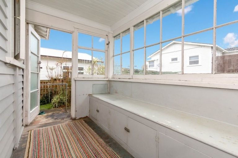 Photo of property in 56 Lemington Road, Westmere, Auckland, 1022