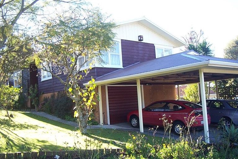 Photo of property in 54 Bentley Avenue, Glenfield, Auckland, 0629