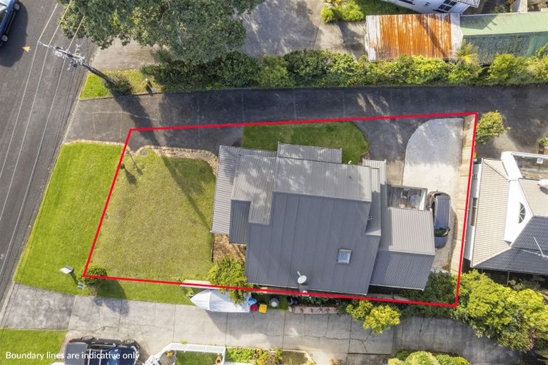 Photo of property in 1/49 Sale Street, Cockle Bay, Auckland, 2014