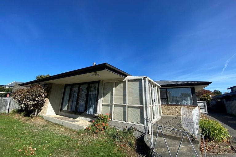 Photo of property in 1/199 Memorial Avenue, Burnside, Christchurch, 8053