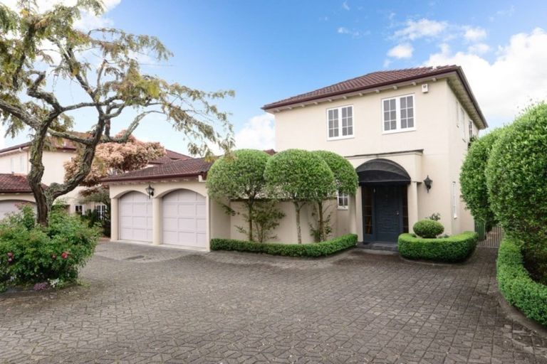 Photo of property in 4/17 Ruakiwi Road, Hamilton Lake, Hamilton, 3204