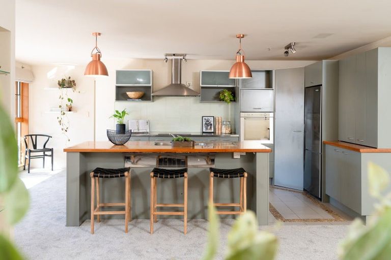 Photo of property in Elizabeth Street Chapel, 5/6 Elizabeth Street, Mount Victoria, Wellington, 6011