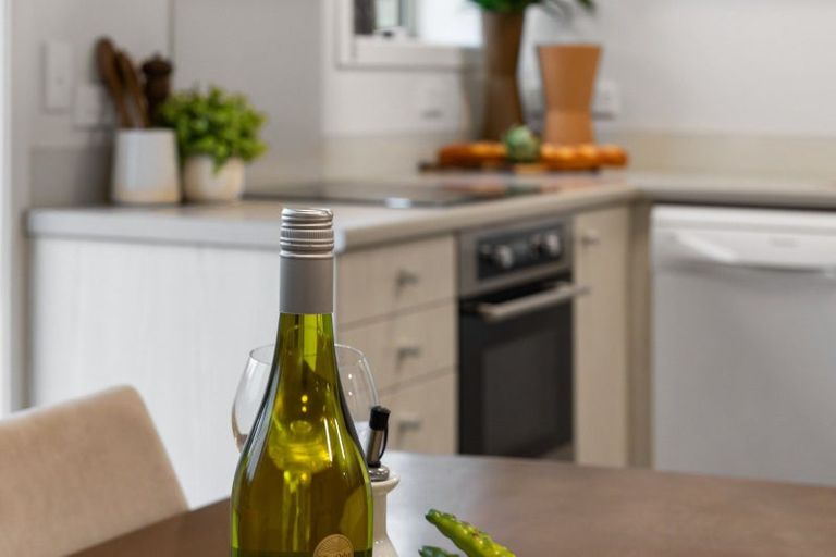 Photo of property in 61 Chiefs Court, Hamilton East, Hamilton, 3216