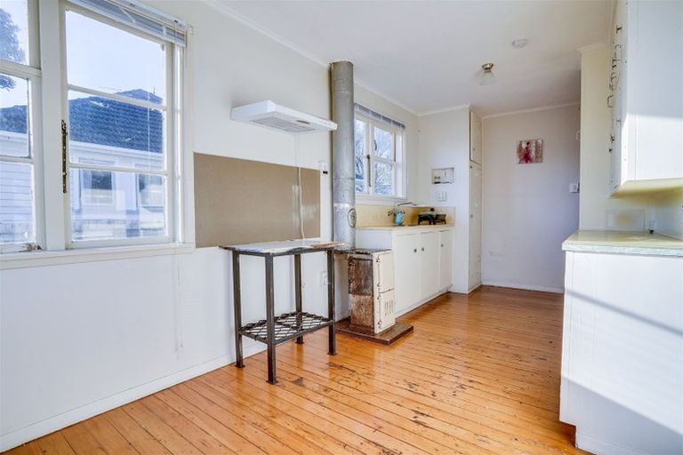 Photo of property in 6 Auburn Avenue, Upper Riccarton, Christchurch, 8041