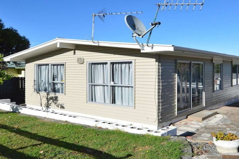 Photo of property in 1 Elmwood Place, Manurewa, Auckland, 2102