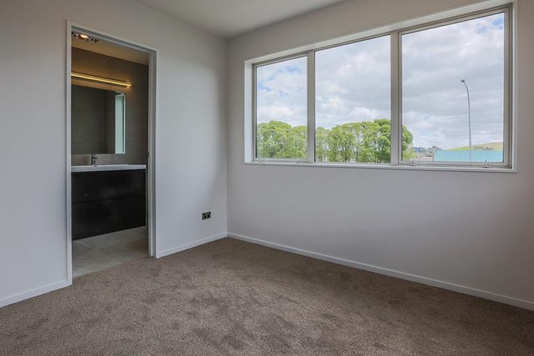 Photo of property in 24 Pikao Place, East Tamaki, Auckland, 2016