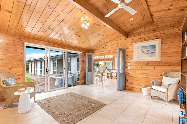 Photo of property in 15 Ruby Cove, Omaha, 0986