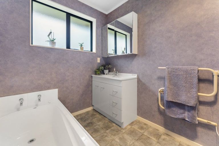 Photo of property in 47 Meridian Grove, Kelvin Grove, Palmerston North, 4414