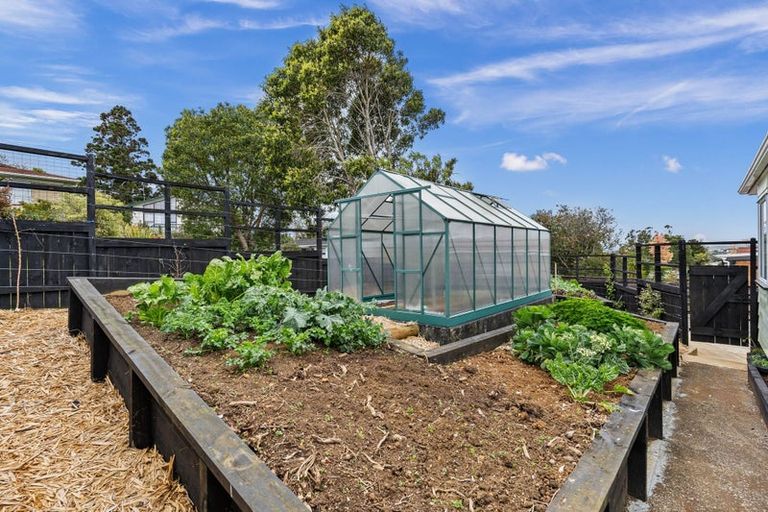Photo of property in 6a Glover Place, Onerahi, Whangarei, 0110