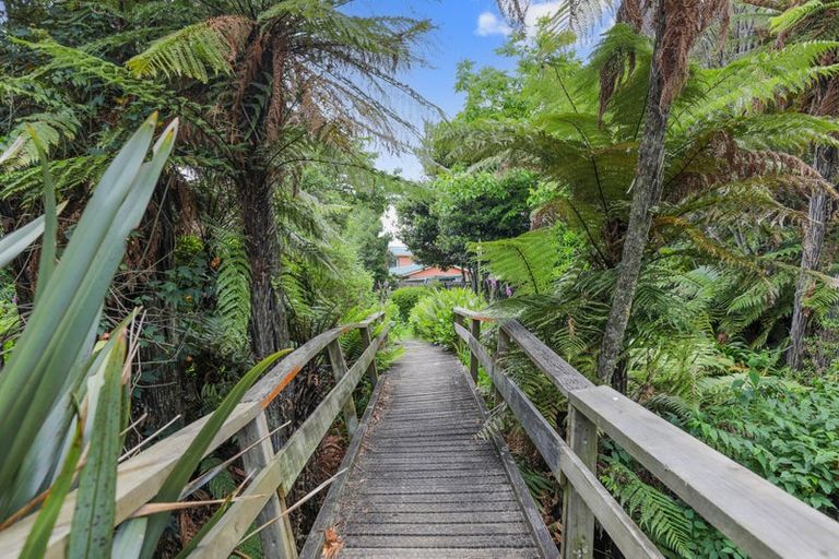 Photo of property in 61 Robinson Avenue, Holdens Bay, Rotorua, 3010