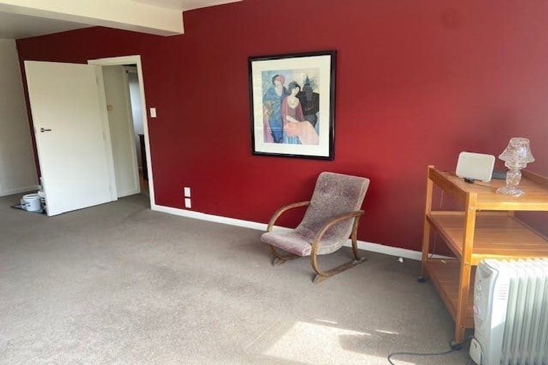 Photo of property in 11 Randwick Road, Northland, Wellington, 6012