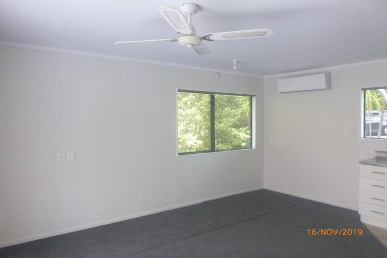 Photo of property in 1/81 Kaurilands Road, Titirangi, Auckland, 0604