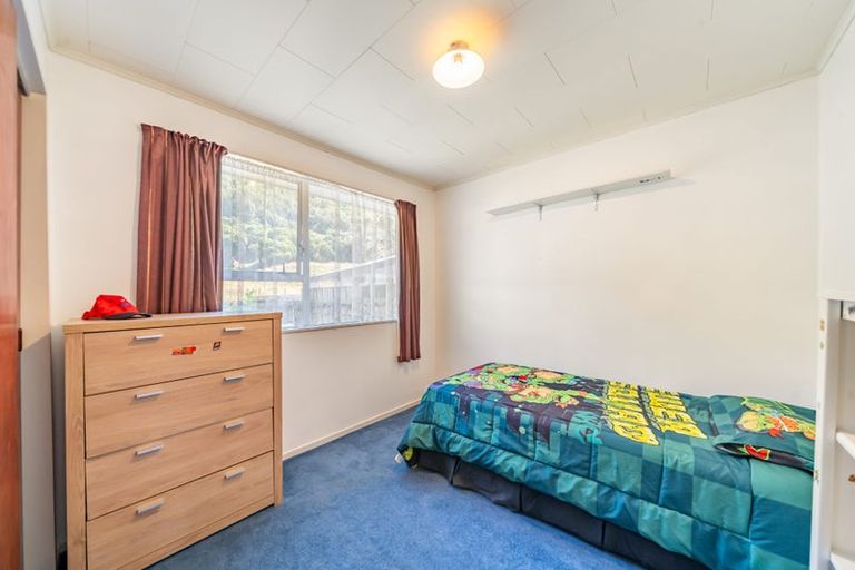 Photo of property in 47 Hartford Crescent, Totara Park, Upper Hutt, 5018