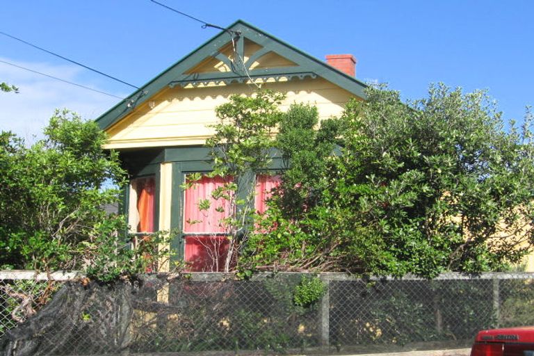 Photo of property in 37 Rua Street, Lyall Bay, Wellington, 6022