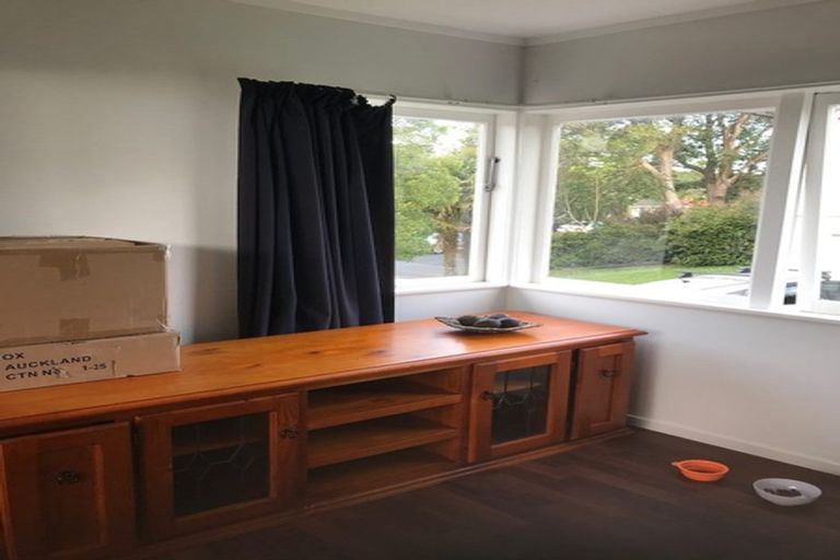 Photo of property in 15 Vandeleur Avenue, Birkdale, Auckland, 0626