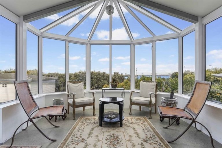 Photo of property in 35 Princes Street, Northcote Point, Auckland, 0627