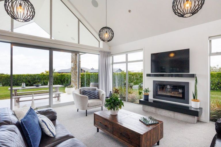 Photo of property in 39 Branksome Place, Aokautere, Palmerston North, 4471