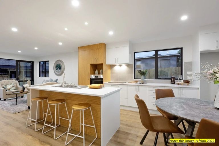 Photo of property in 14/25 Vodanovich Road, Te Atatu South, Auckland, 0610