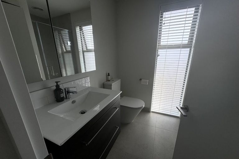 Photo of property in 2/14 Leitch Street, Somerfield, Christchurch, 8024