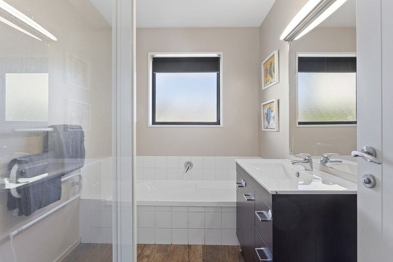 Photo of property in 42 Railway Street, Sefton, 7477