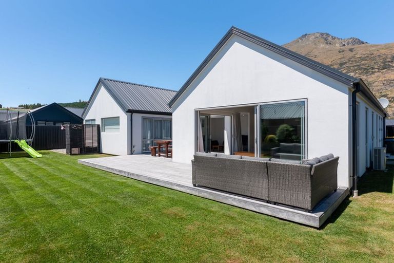 Photo of property in 16 Regent Street, Lower Shotover, Queenstown, 9304