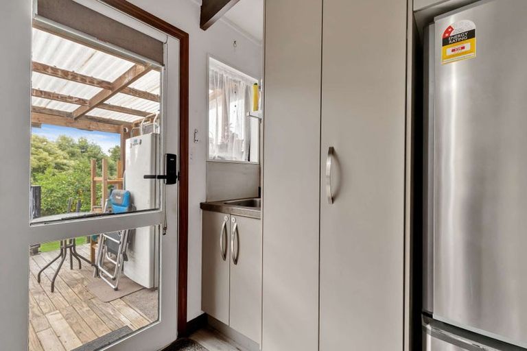 Photo of property in 15 Henare Place, Tihiotonga, Rotorua, 3015