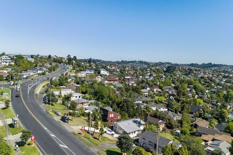 Photo of property in 577 East Coast Road, Browns Bay, Auckland, 0630