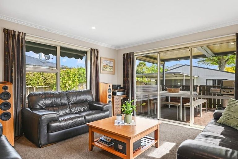 Photo of property in 24 Coniston Avenue, Ilam, Christchurch, 8041