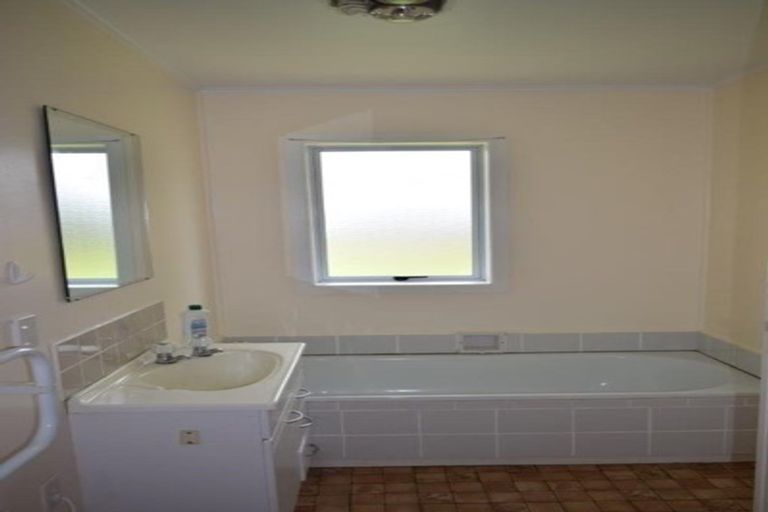 Photo of property in 11 Nevada Road, Silverdale, Hamilton, 3216