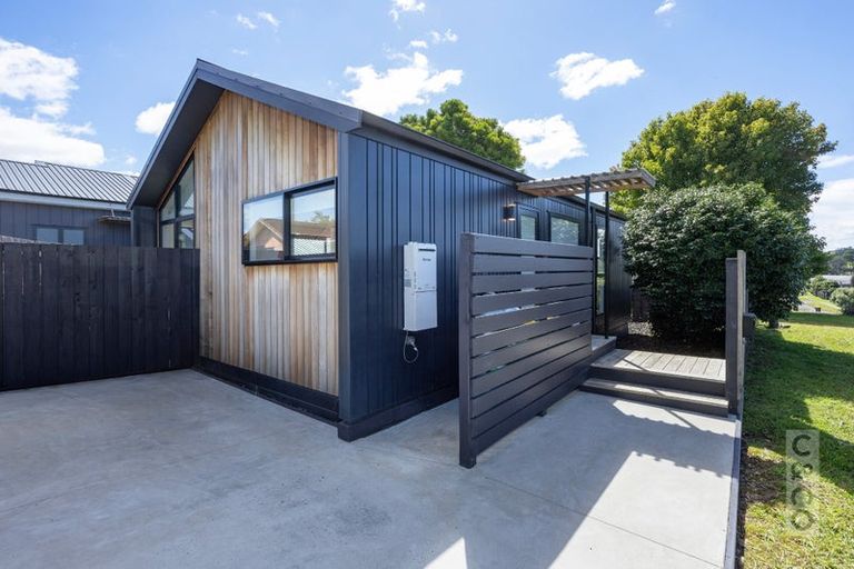 Photo of property in 19 Maude Street, Riverhead, 0820