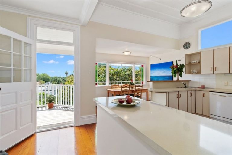 Photo of property in 36 Church Street, Devonport, Auckland, 0624